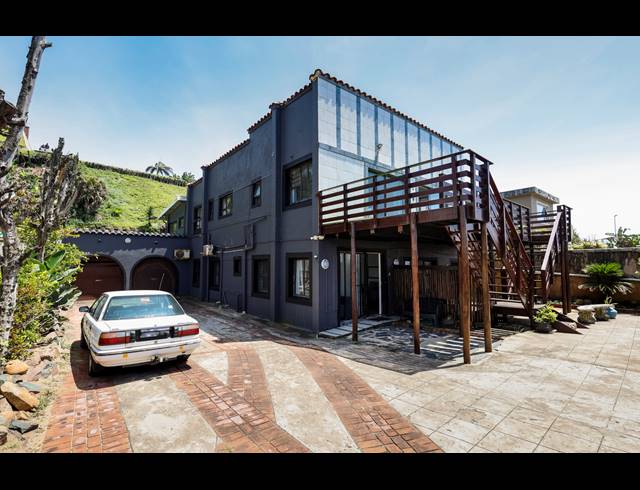 6 BEDROOM FREEHOLD FOR SALE IN BLUFF